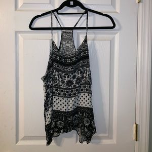 Black& white pattern tank